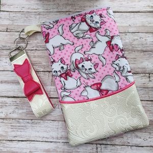 Marie Aristocats vertical clutch zipper bag